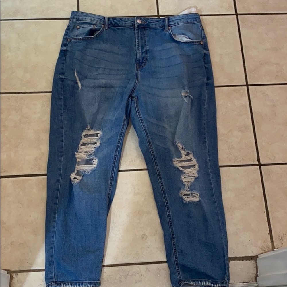 MOM JEANS